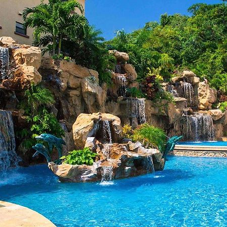 Clarion Suites Roatan At Pineapple Villas French Harbour Екстериор снимка