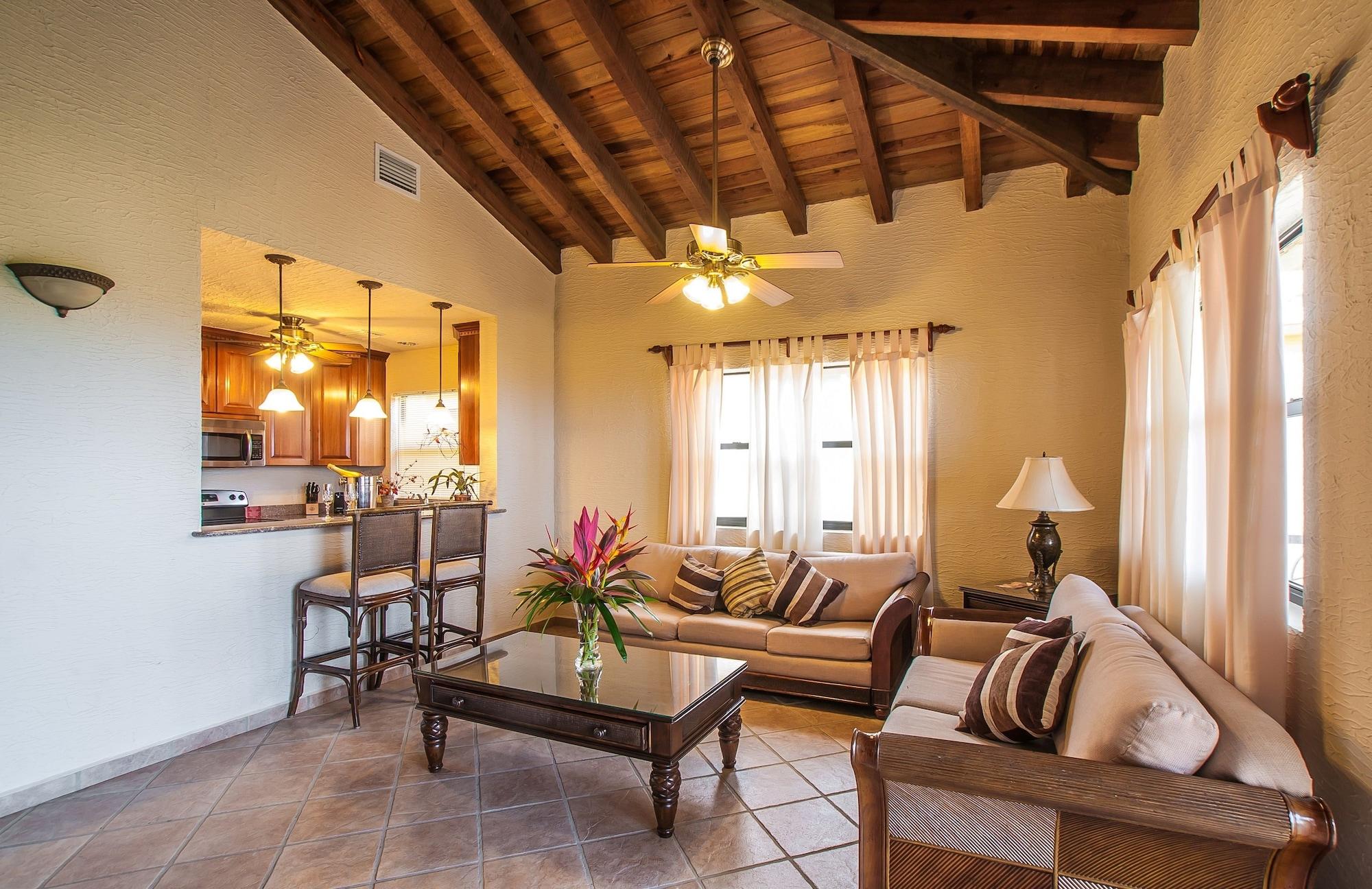 Clarion Suites Roatan At Pineapple Villas French Harbour Екстериор снимка
