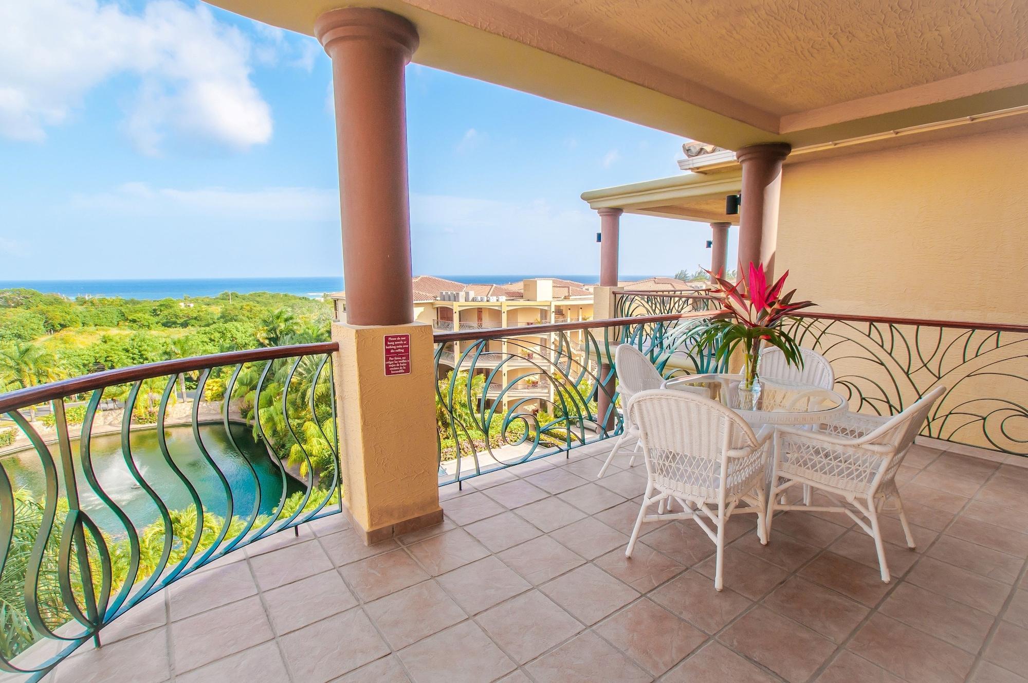 Clarion Suites Roatan At Pineapple Villas French Harbour Екстериор снимка