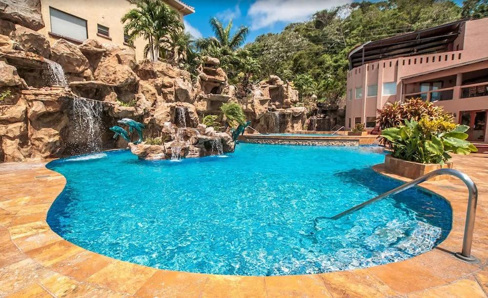Clarion Suites Roatan At Pineapple Villas French Harbour Екстериор снимка