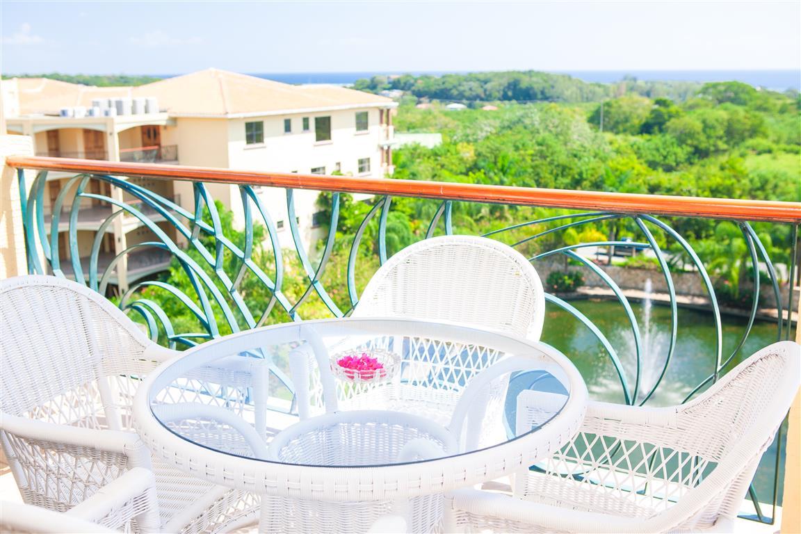 Clarion Suites Roatan At Pineapple Villas French Harbour Екстериор снимка