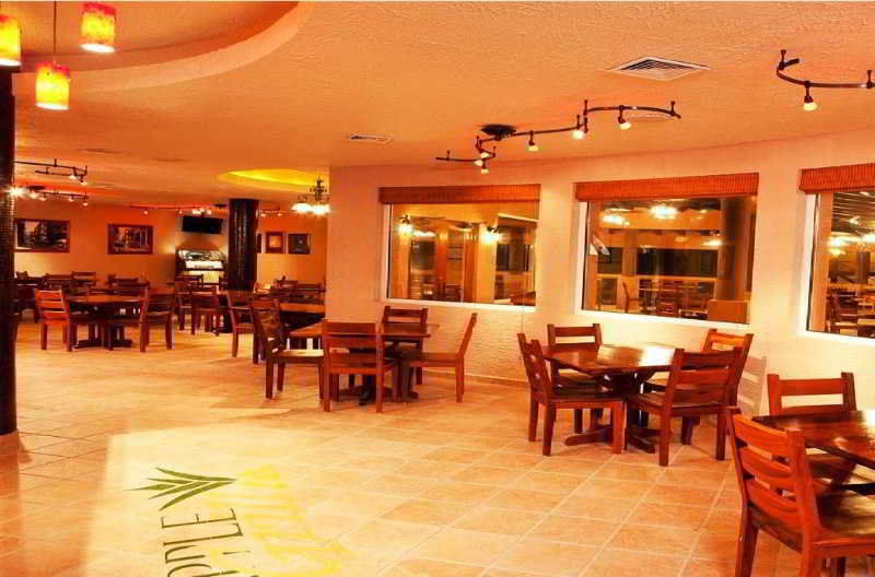 Clarion Suites Roatan At Pineapple Villas French Harbour Екстериор снимка